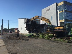543-simpson-demo-img-01
